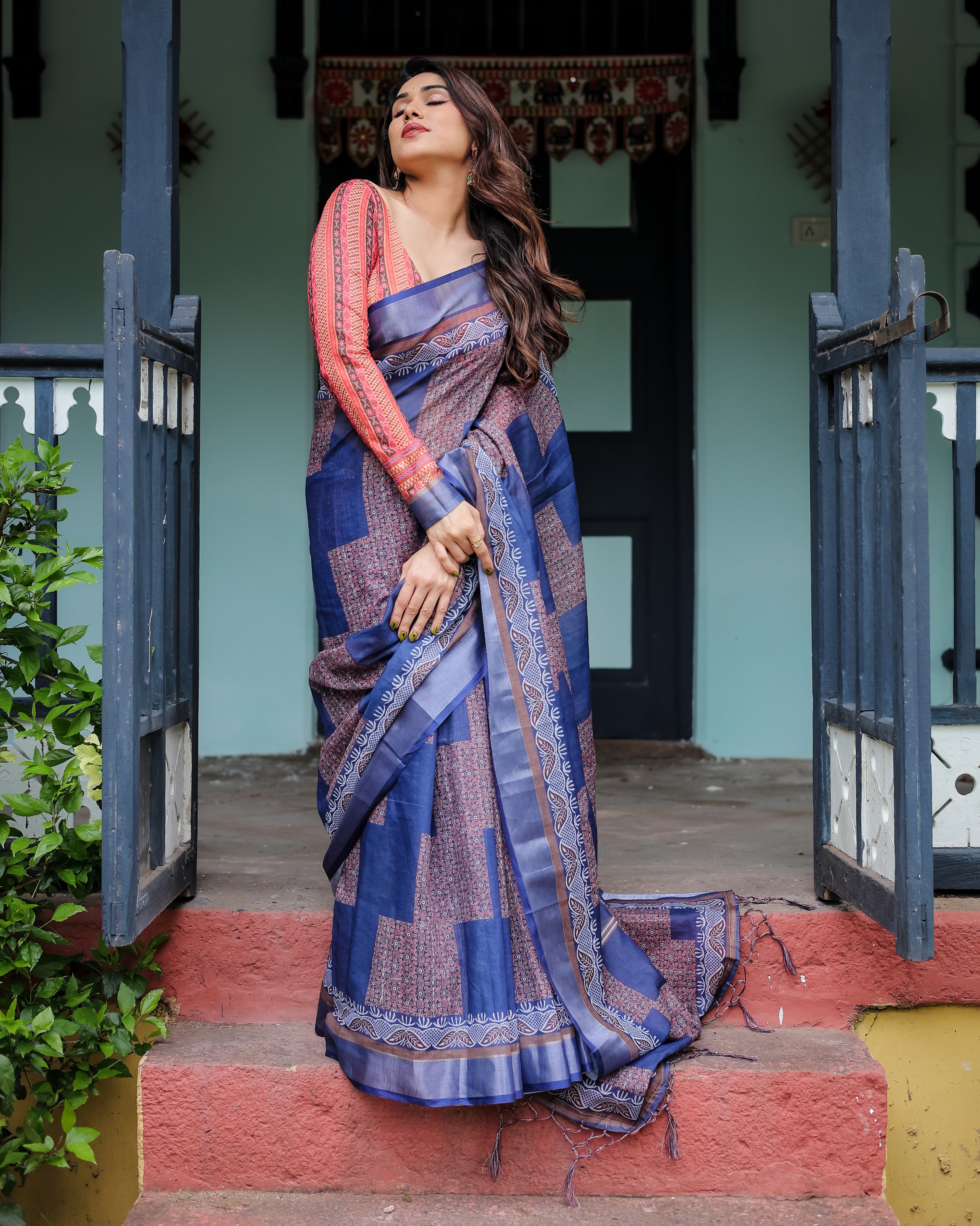 Deep Sapphire Blue Geometric Woven Linen Cotton Saree | GG-722