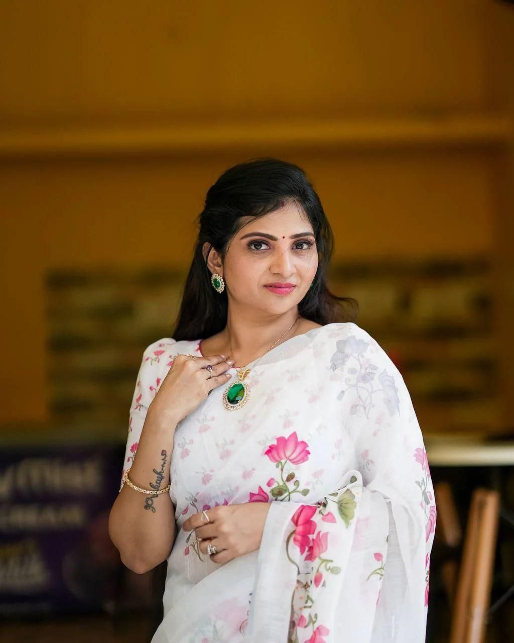 Pure Linen Cotton Printed Saree with HD Digital Print & Handmade Zalar